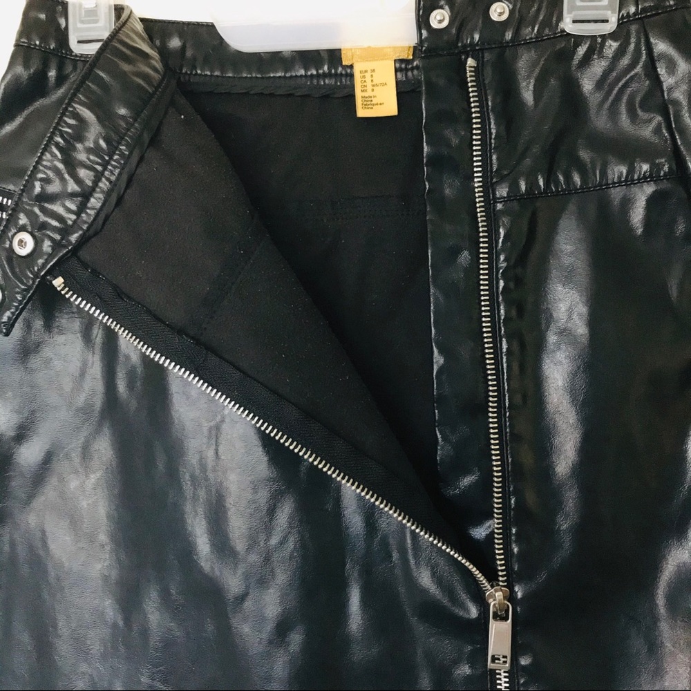 H&M Shiny Vinyl Zipper Skirt - Picture 7 of 10